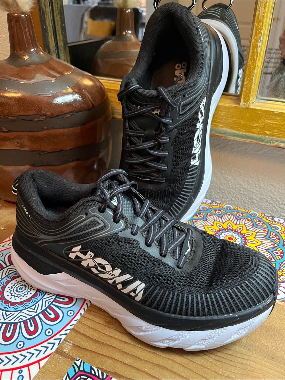 Hoka Bondi 7 Running Sneakers W7.5 - Picture 2 of 8
